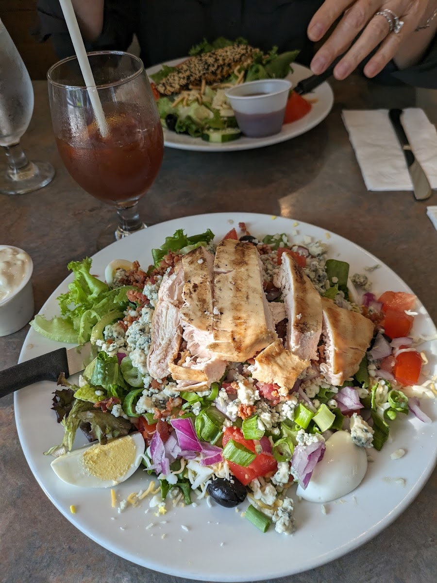 Michaels Restaurant-10