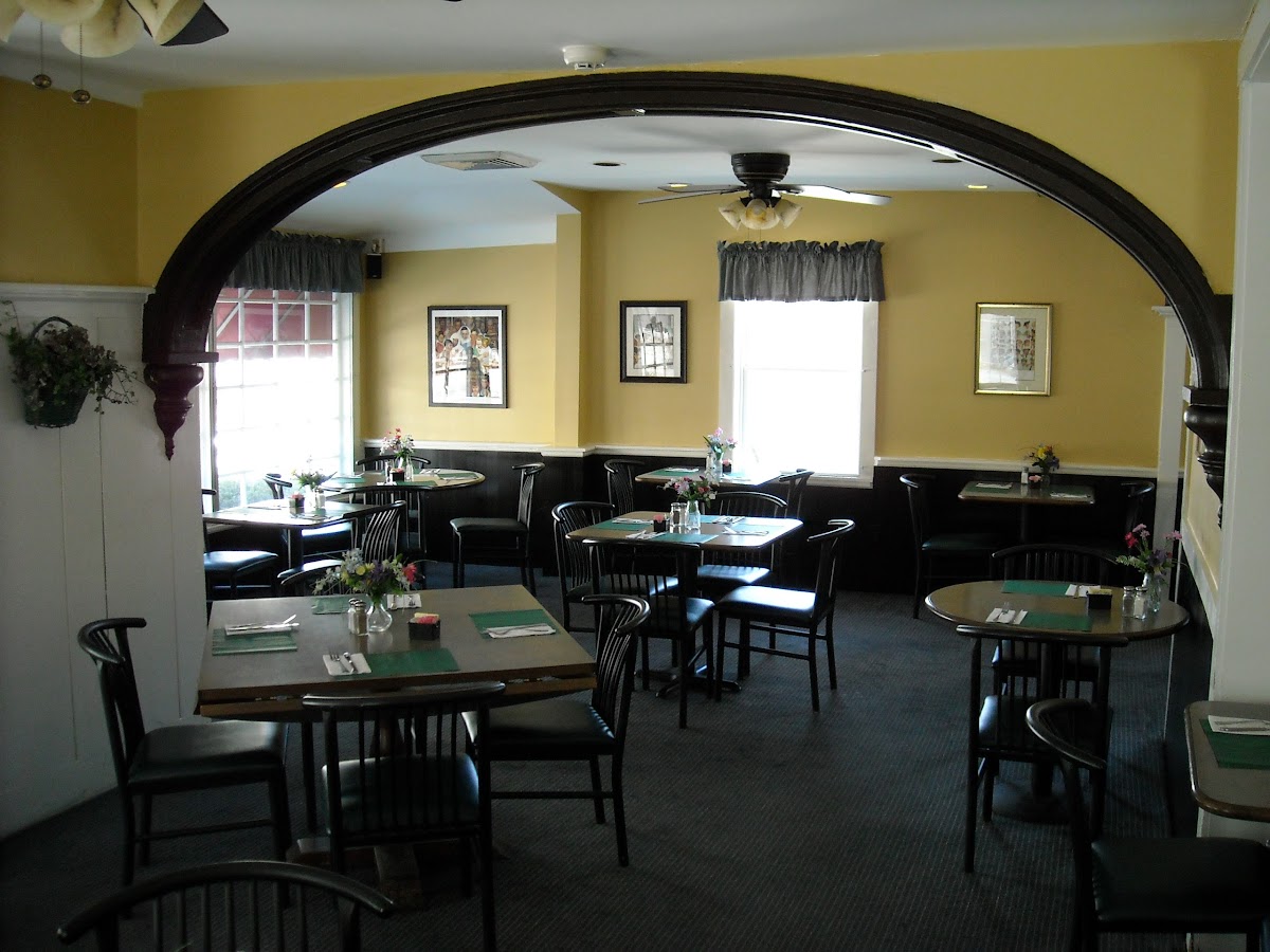 Michaels Restaurant-4